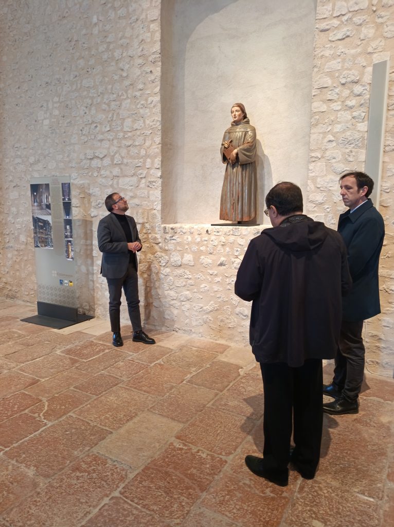 Statua del Santo francescano 3